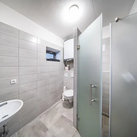 V Sachu-2 By Interhome Dačice